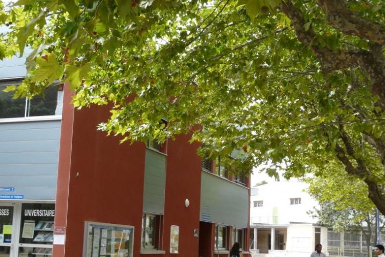 École CUEF - Extérieur de l'école de français